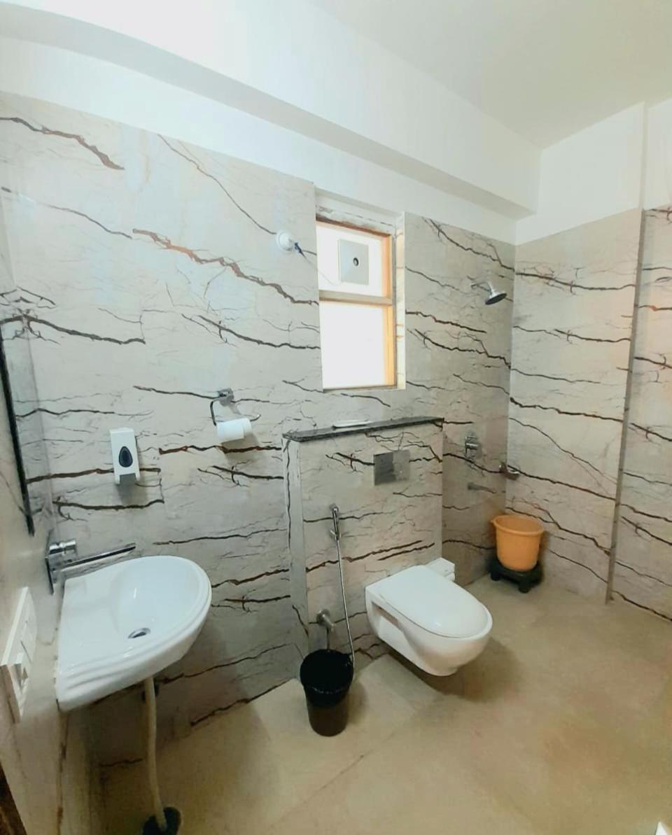 Bonfire Hostels Rishikesh Ngoại thất bức ảnh