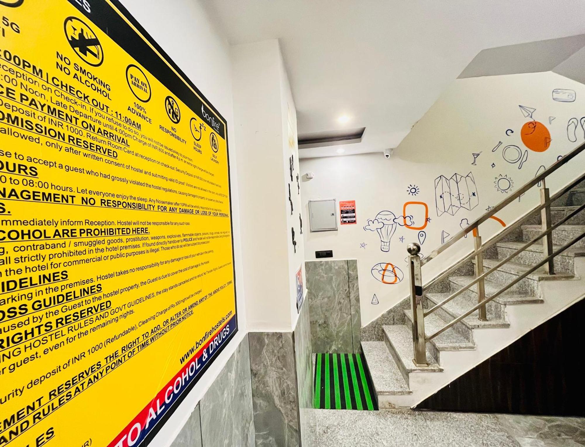 Bonfire Hostels Rishikesh Ngoại thất bức ảnh