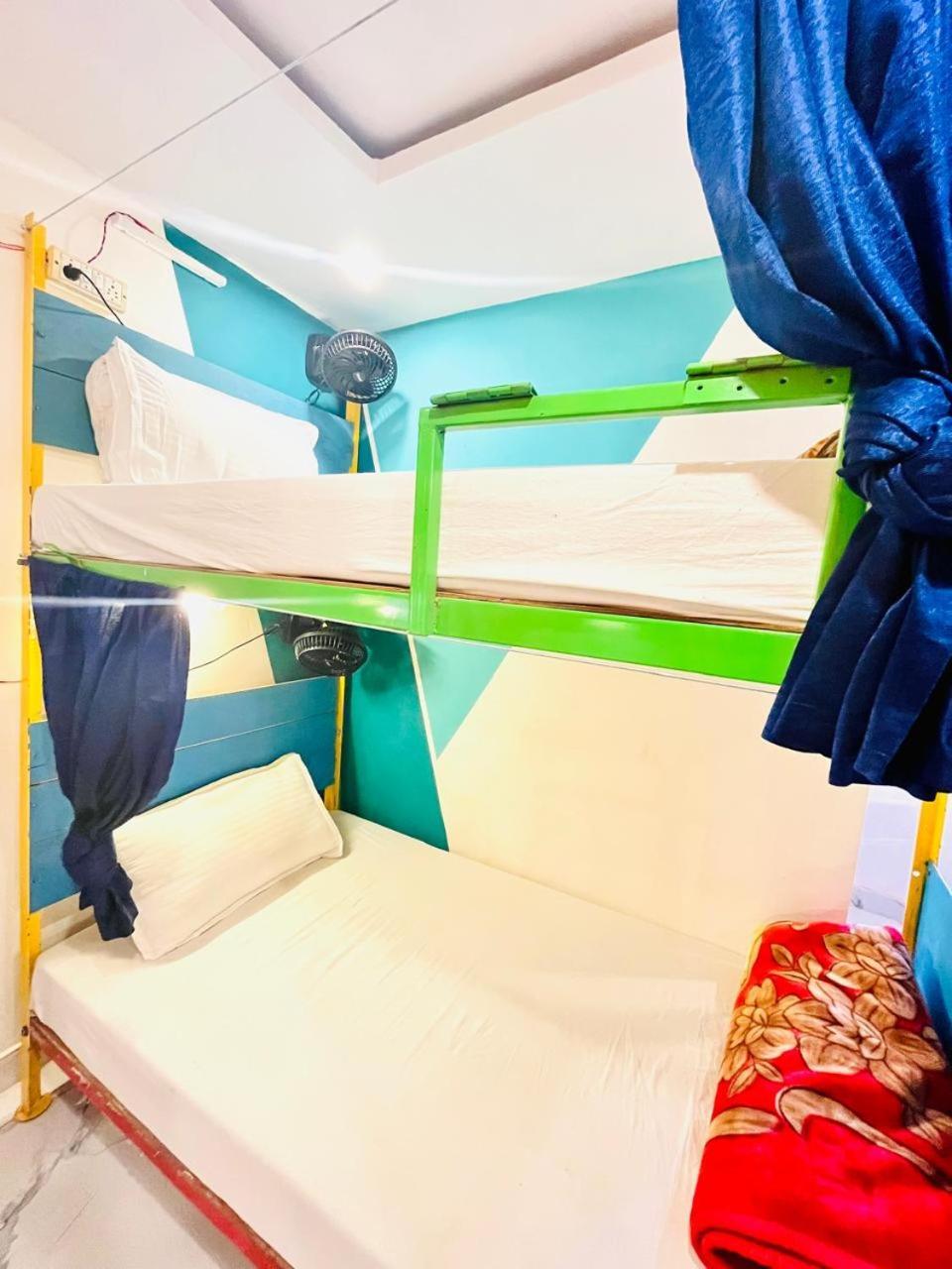 Bonfire Hostels Rishikesh Ngoại thất bức ảnh