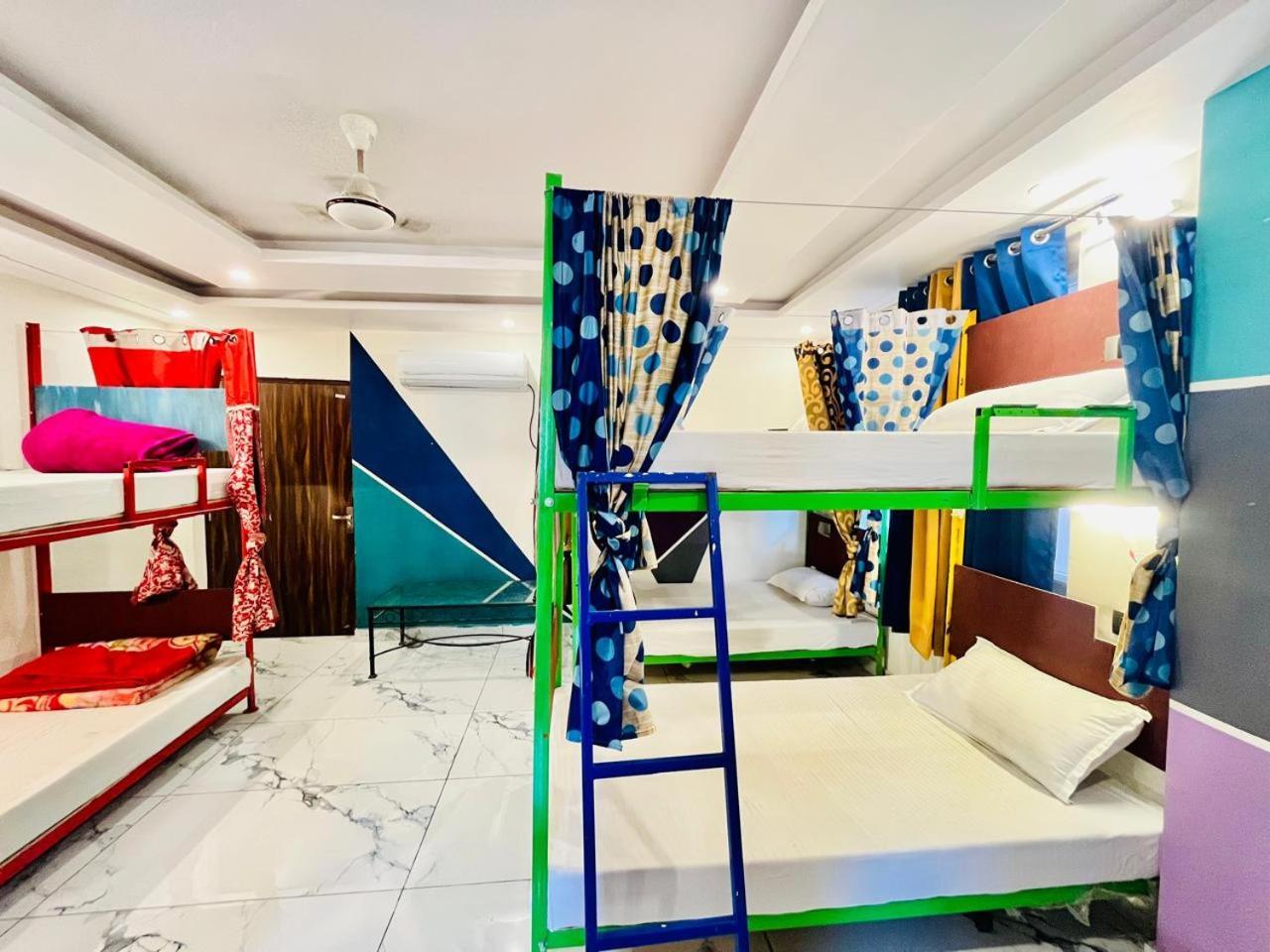 Bonfire Hostels Rishikesh Ngoại thất bức ảnh